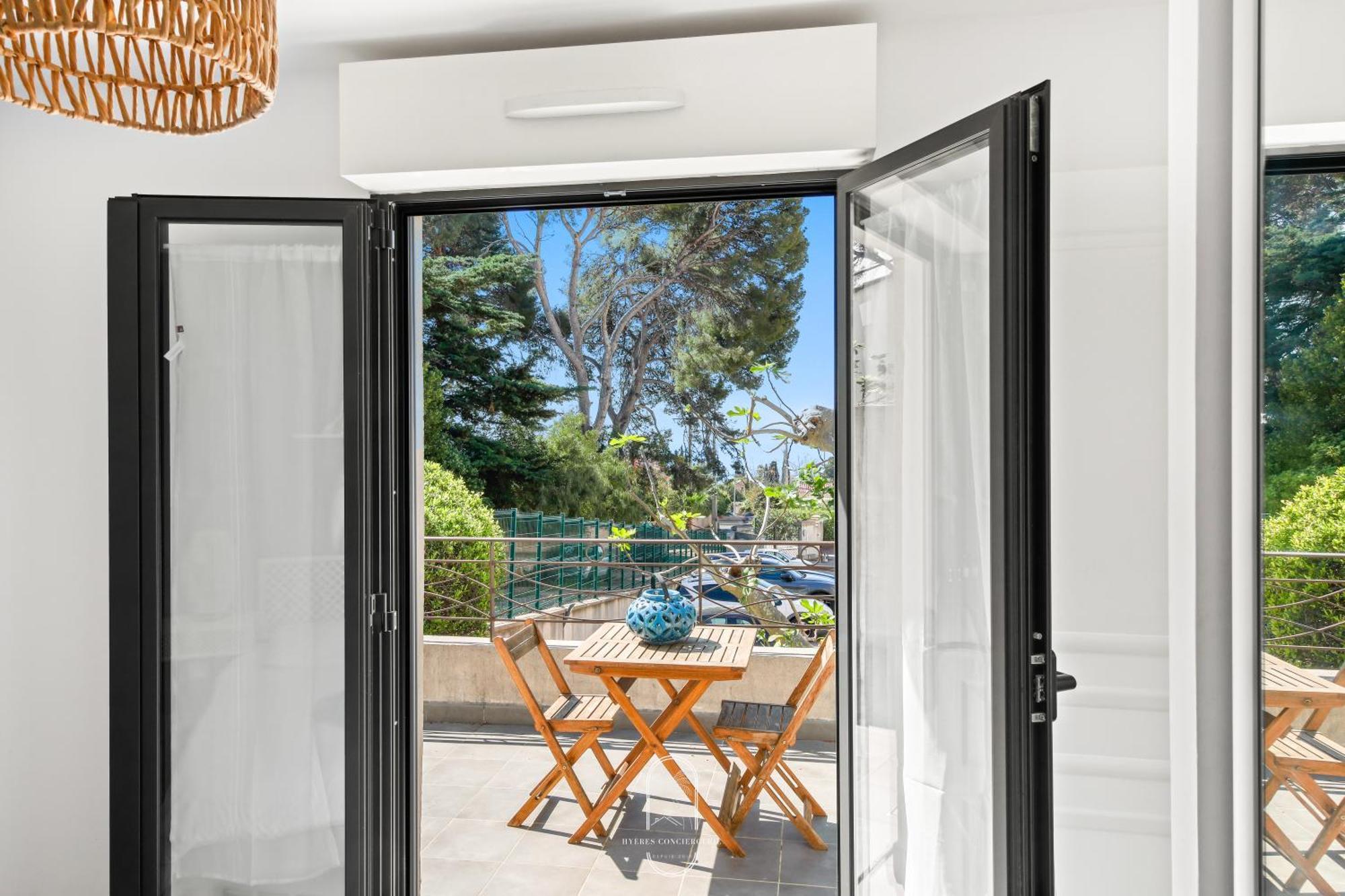Maisonnette Saona Vue Mer Plages 800M Wifi Clim Pk By Hc Carqueiranne Exterior foto